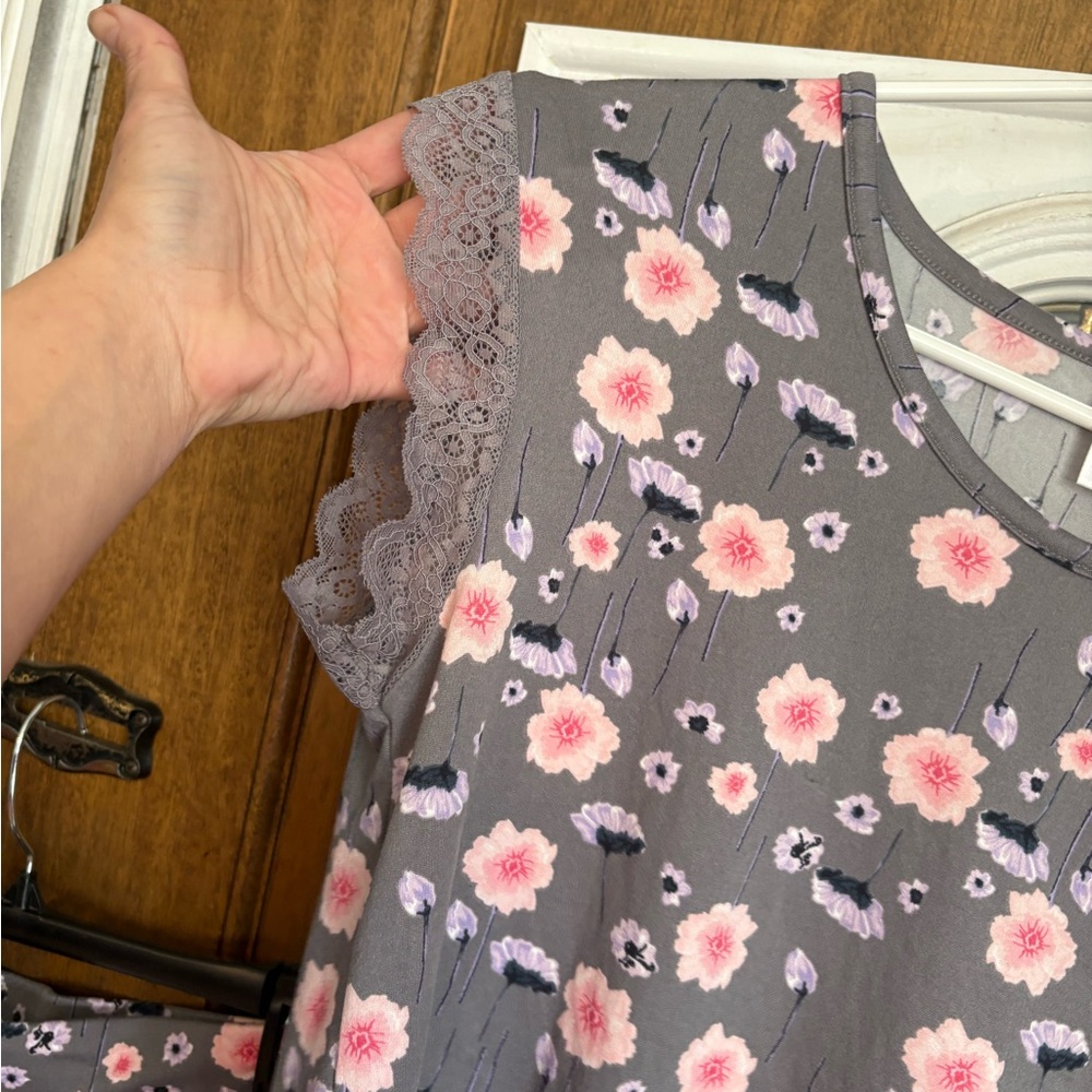 TWO sets of super buttery soft pajamas - Picture 6 of 16
